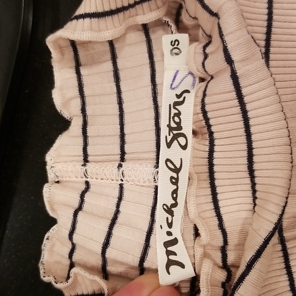 💕MICHAEL STARS💕 Rachel Stripe Mock Neck Top ~ Whisper Striped 90s Lettuce Edge - Picture 8 of 10